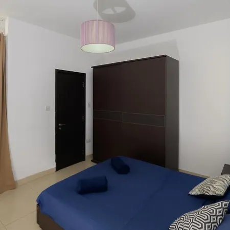 Stylish Saint Julians 1 Bedroom Penthouse With Terrace In The Centre With Seaview San Giuliano