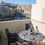 Apartament Stylish Saint Julians 1 Bedroom Penthouse With Terrace In The Centre With Seaview *